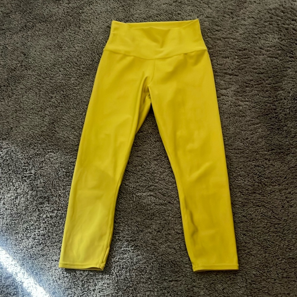 Alo ankle length high waisted leggings